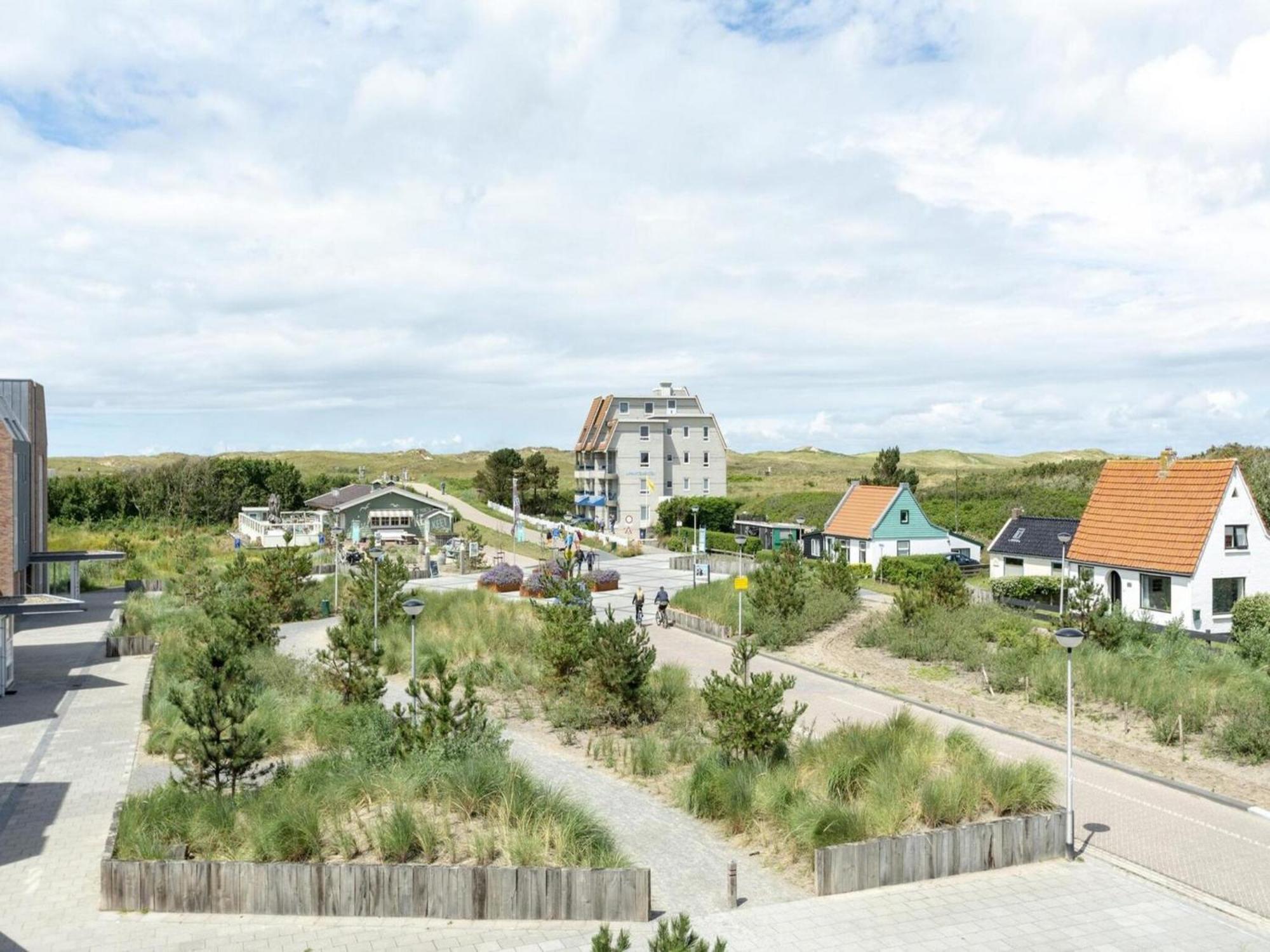 Beachside Apartment At Foot Of Dunes Каллантсог Экстерьер фото